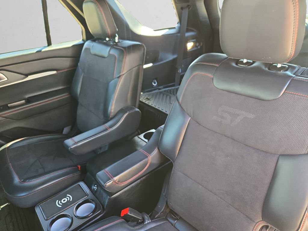 Used 2025 Ford Explorer ST w/ Sun And Sound Package AWD/4WD image 14