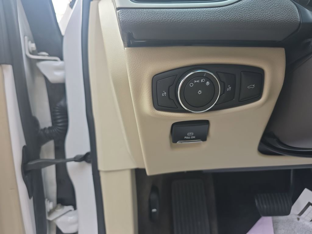 Used 2018 Lincoln MKZ Select image 16