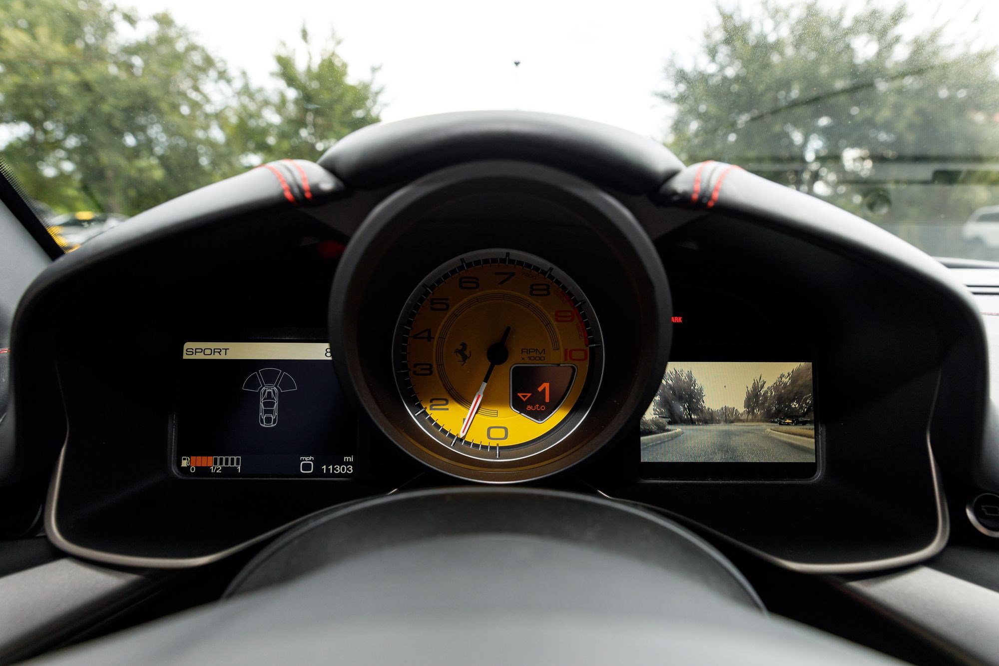 Used 2014 Ferrari F12 Berlinetta RWD image 24