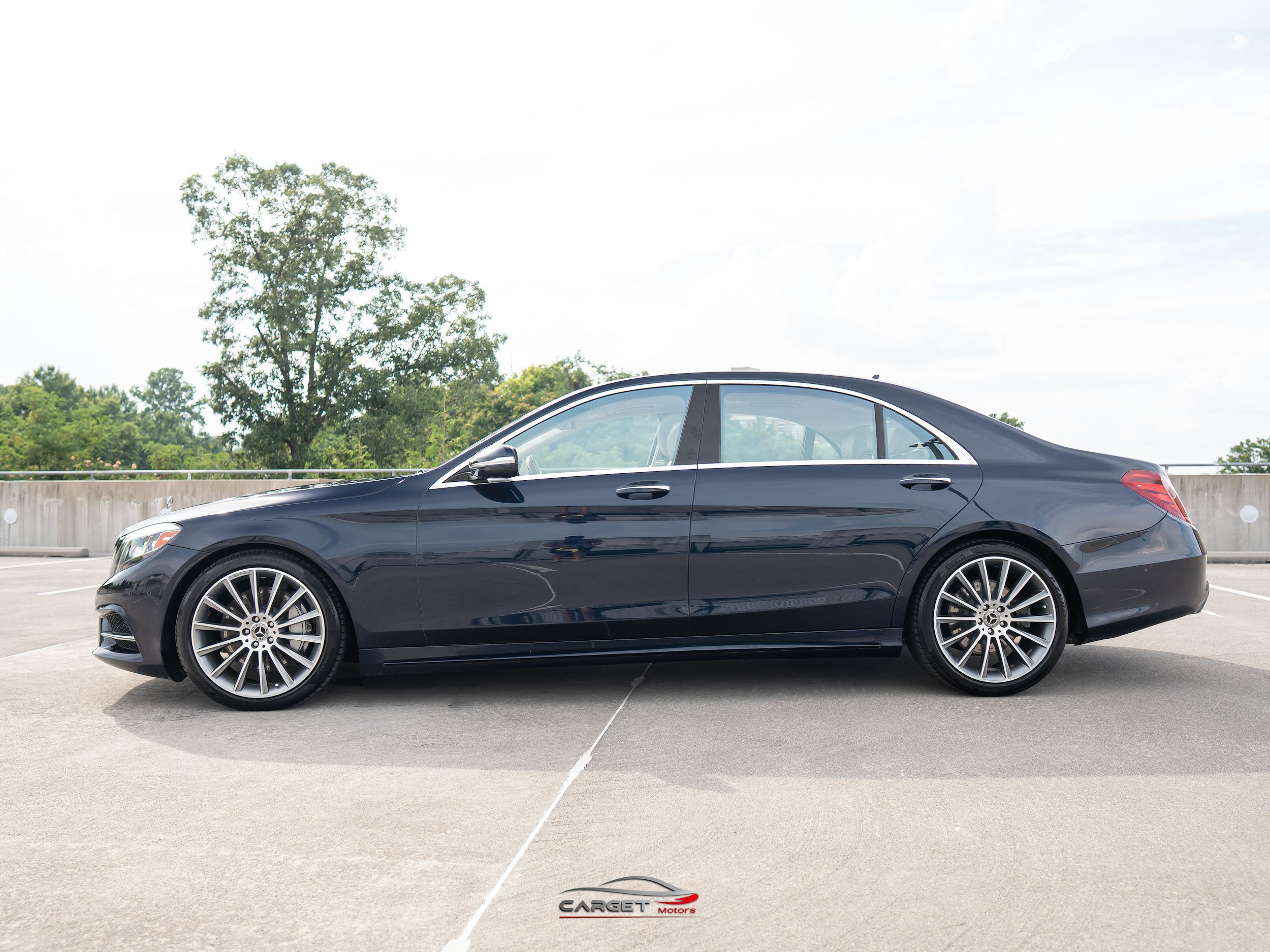 Used 2017 Mercedes-Benz S 550 4MATIC Sedan image 4
