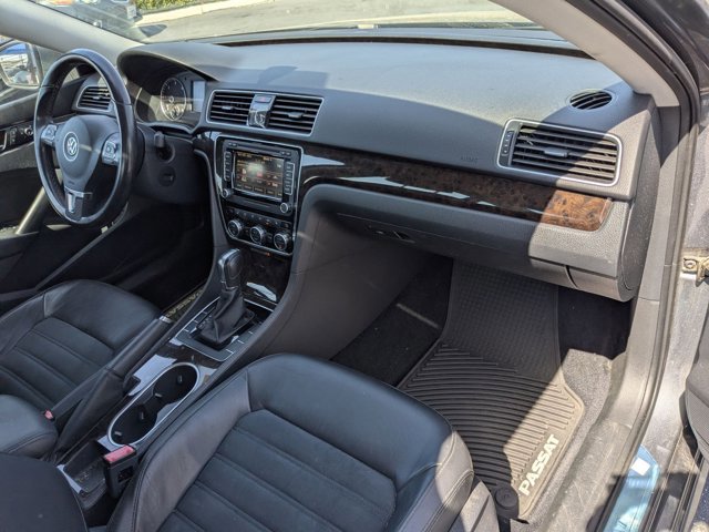 Used 2014 Volkswagen Passat TDI SEL Premium FWD image 18