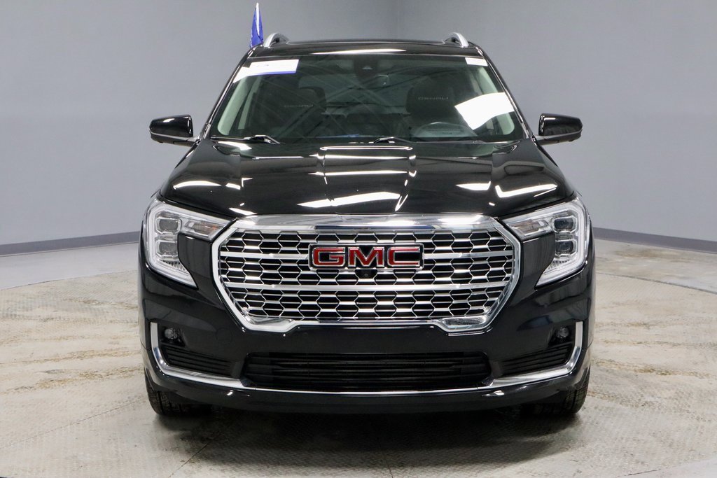 Used 2022 GMC Terrain Denali w/ Denali Premium Package image 6