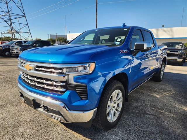 Used 2022 Chevrolet Silverado 1500 LTZ w/ Z71 Off-Road Package image 3
