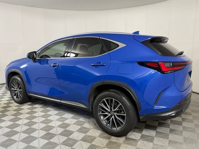 Used 2023 Lexus NX 250 FWD w/ Towing Package (2000 Lbs) image 4