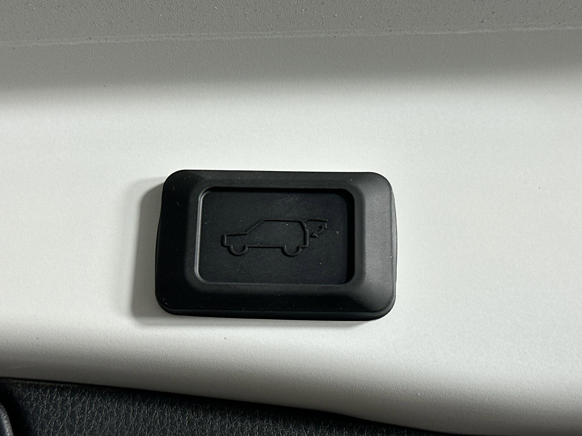 Used 2025 Toyota RAV4 XLE w/ Convenience Package image 31