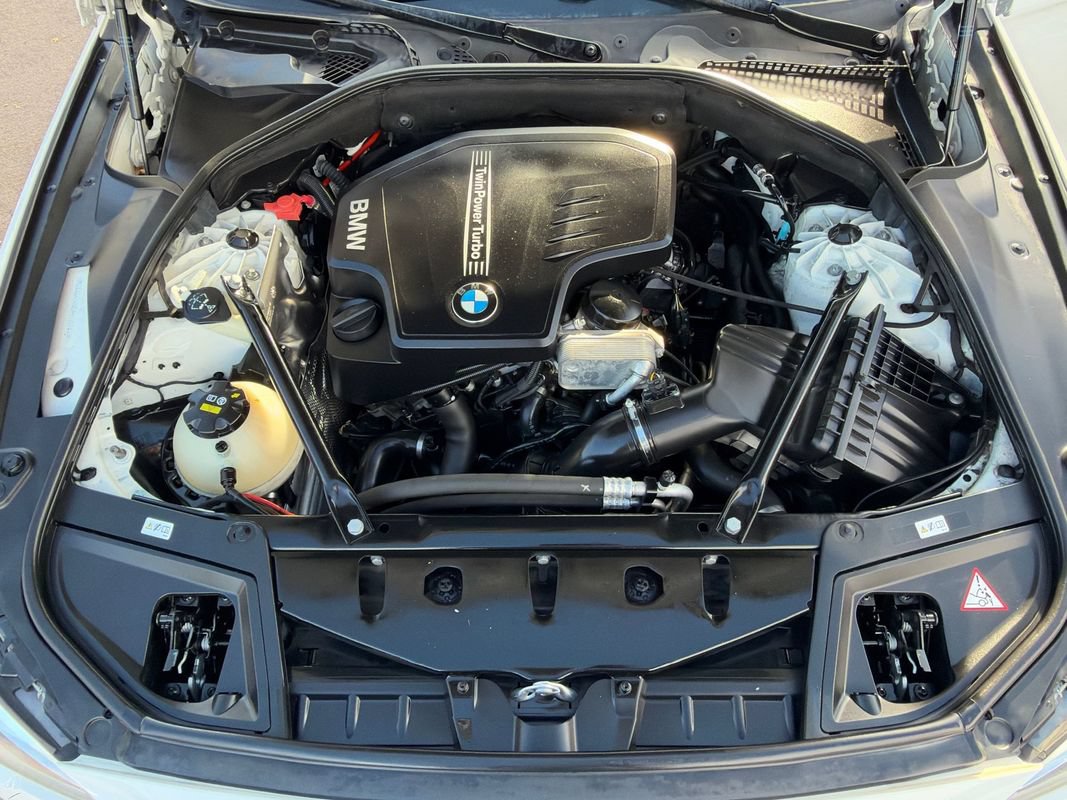 Used 2015 BMW 528i xDrive Sedan AWD/4WD image 26