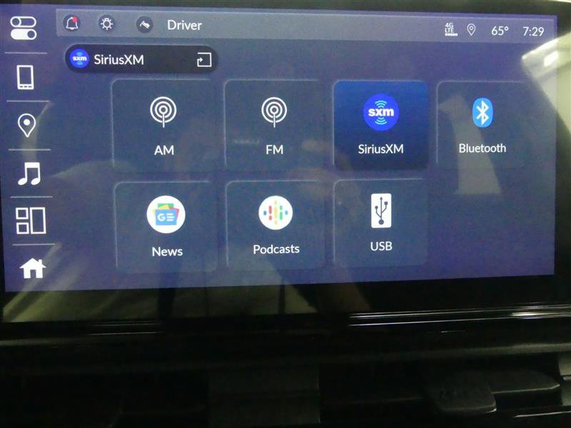 Used 2024 Honda Prologue EX image 12