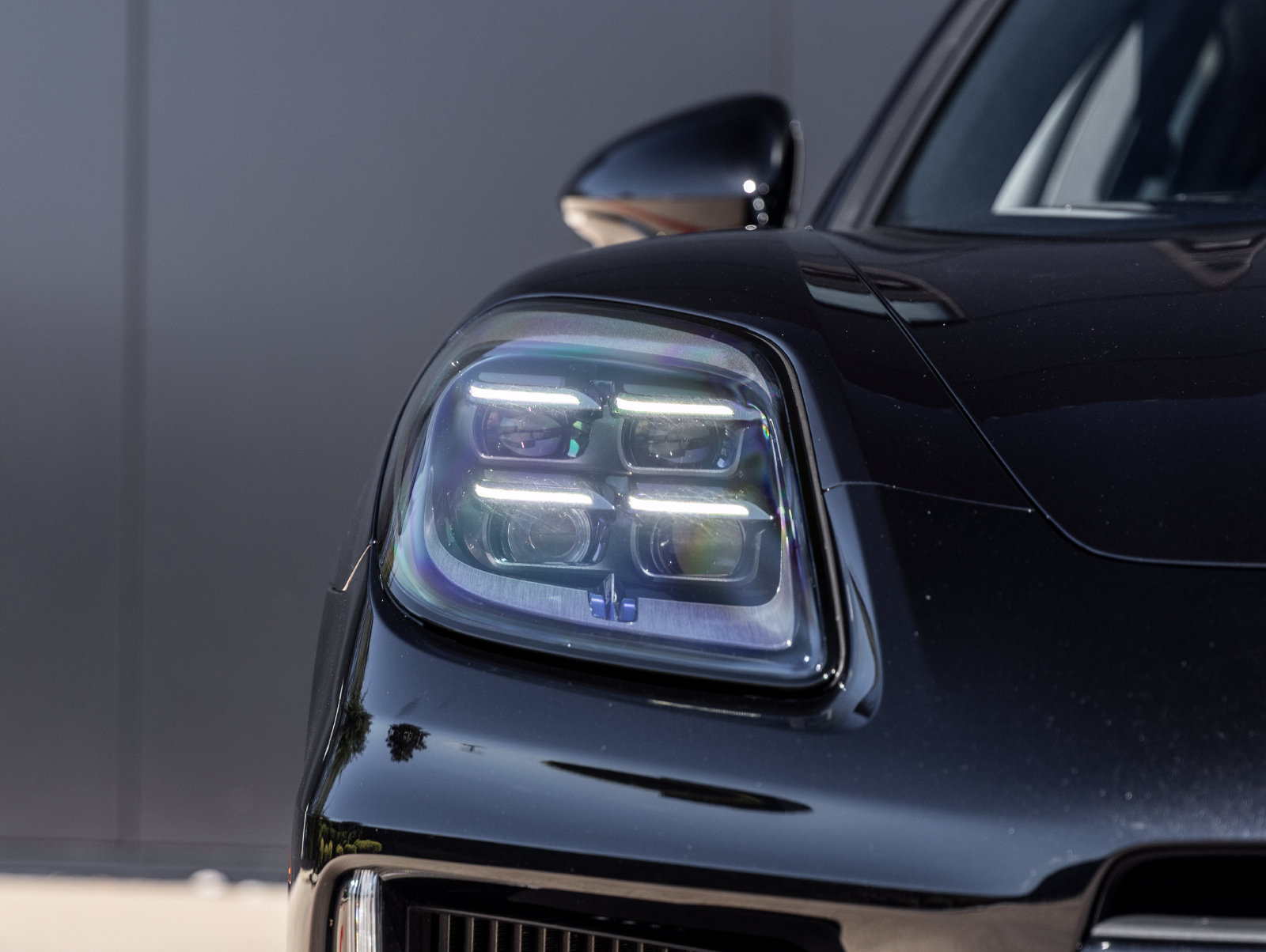 Certified 2025 Porsche Panamera image 17