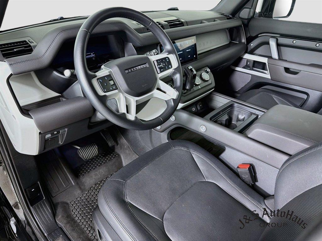 Used 2024 Land Rover Defender 110 X-Dynamic SE AWD/4WD image 9