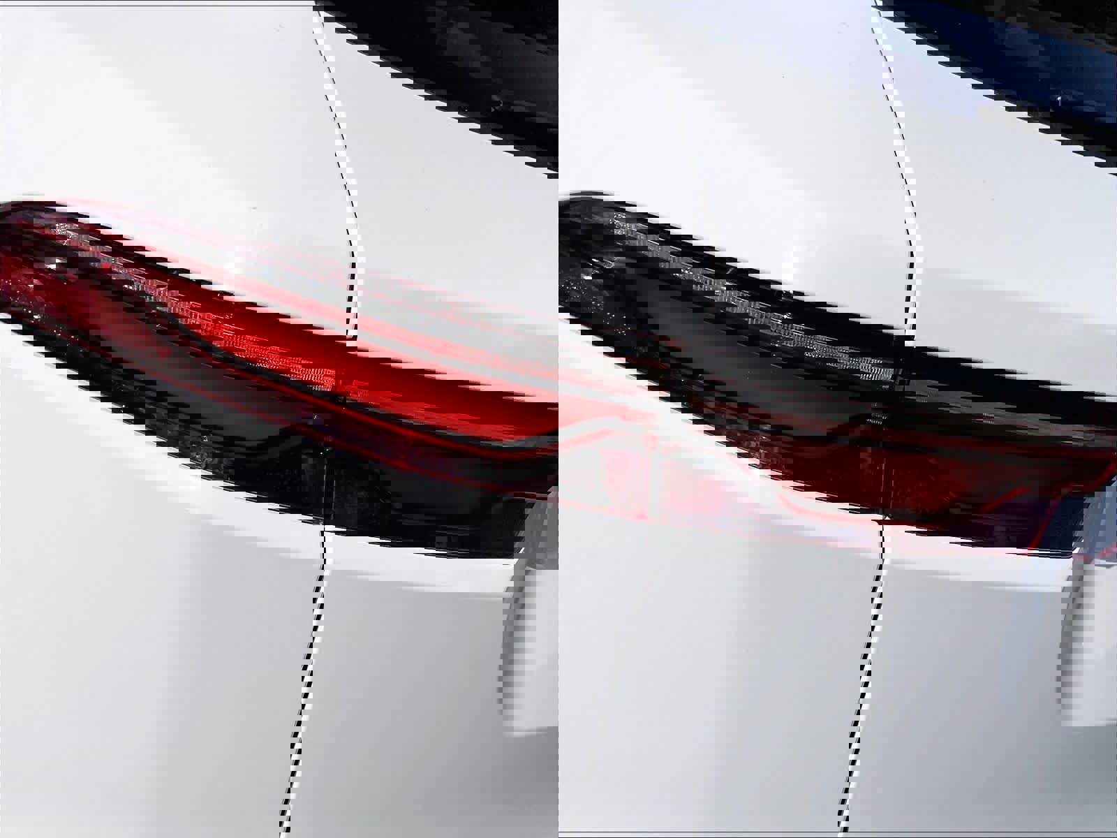 Used 2025 Jaguar F-PACE R-Dynamic S image 30