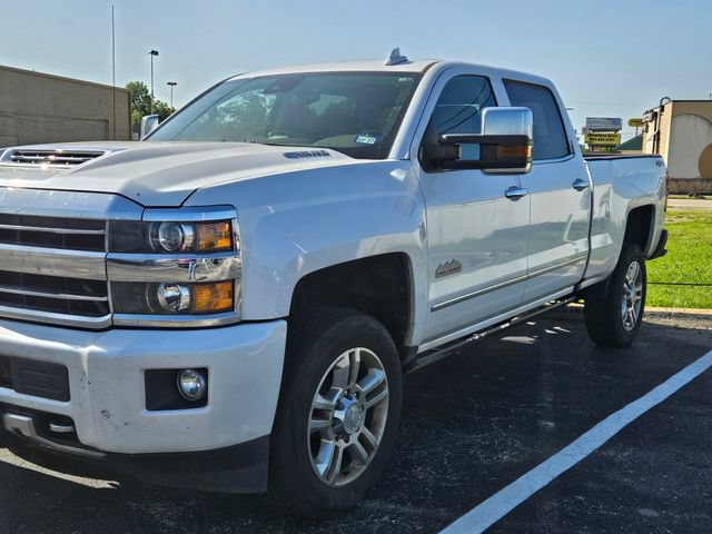 Used 2019 Chevrolet Silverado 2500 High Country w/ Duramax Plus Package AWD/4WD image 2