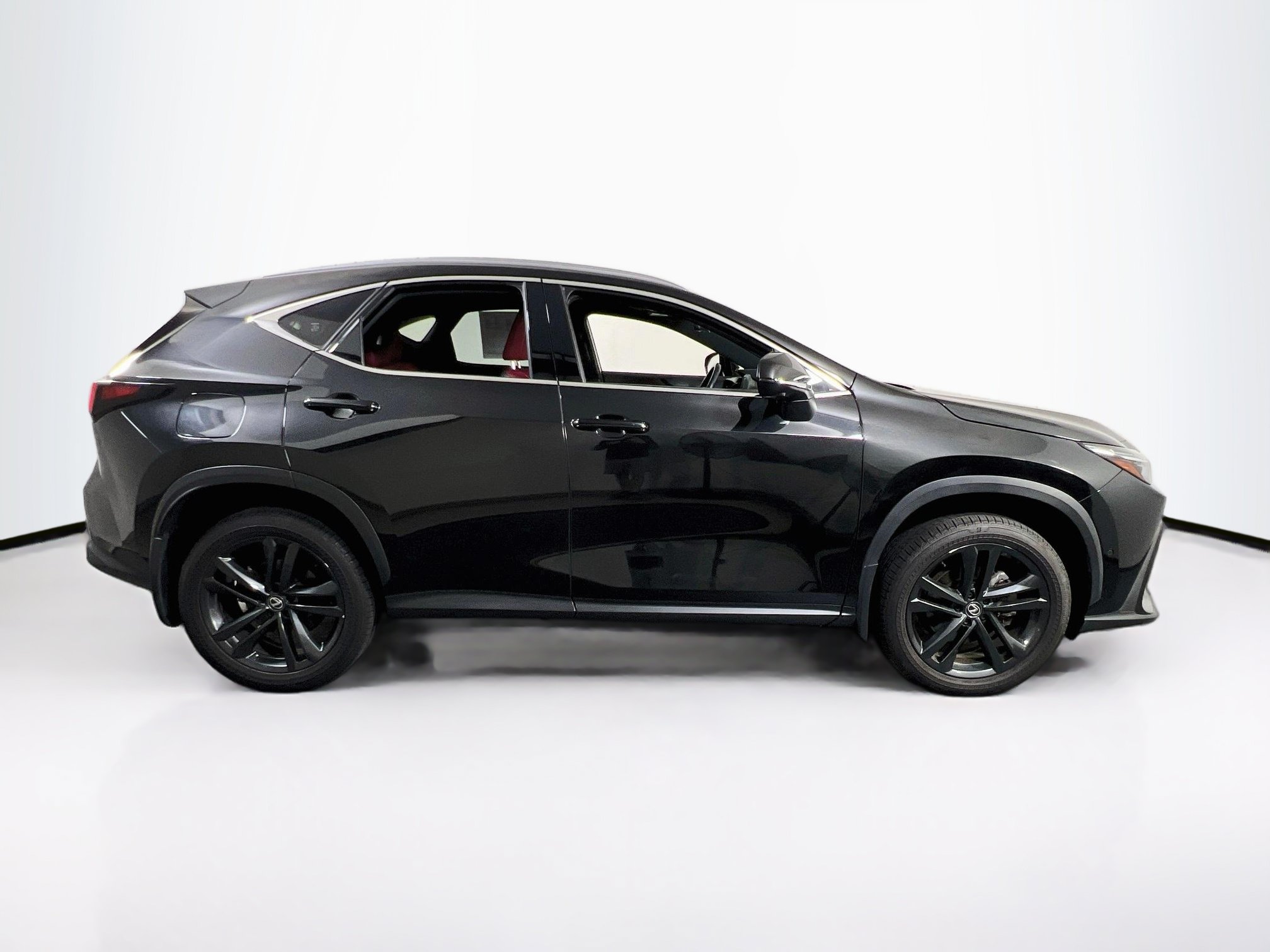 Used 2024 Lexus NX 450h+ AWD w/ Vision Package image 4