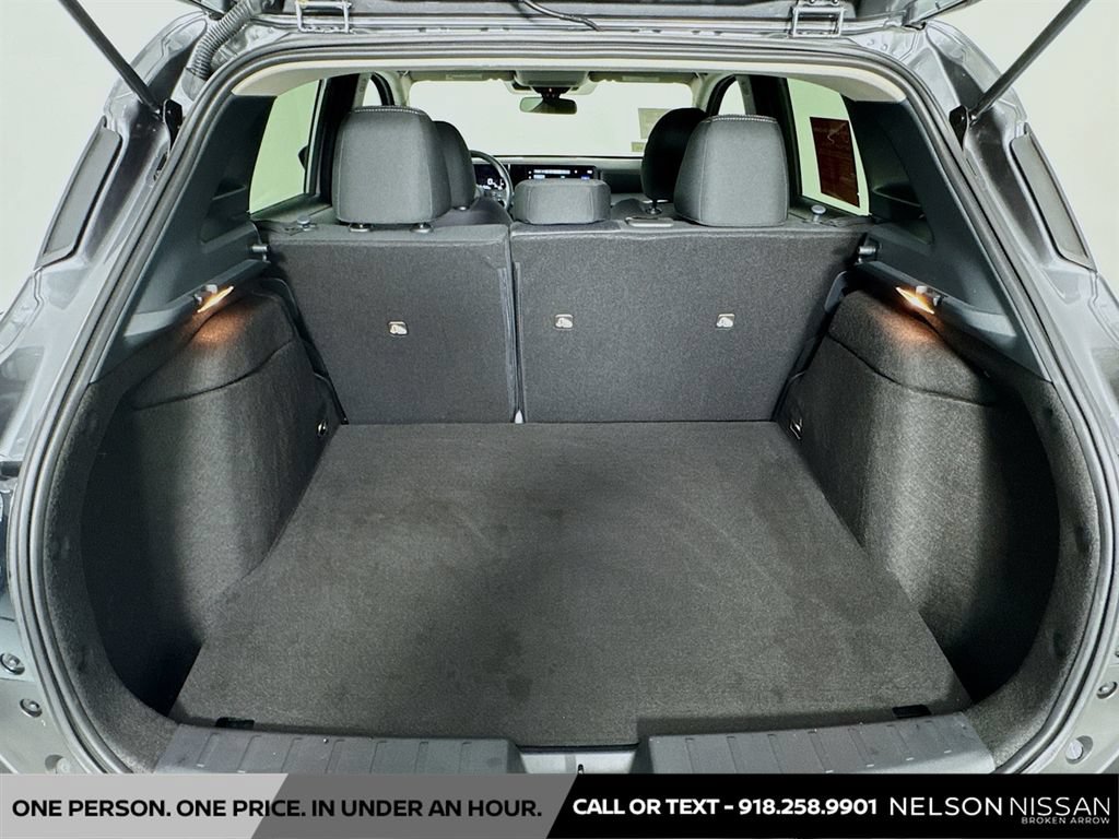 Certified 2025 Nissan Kicks SV AWD/4WD image 22
