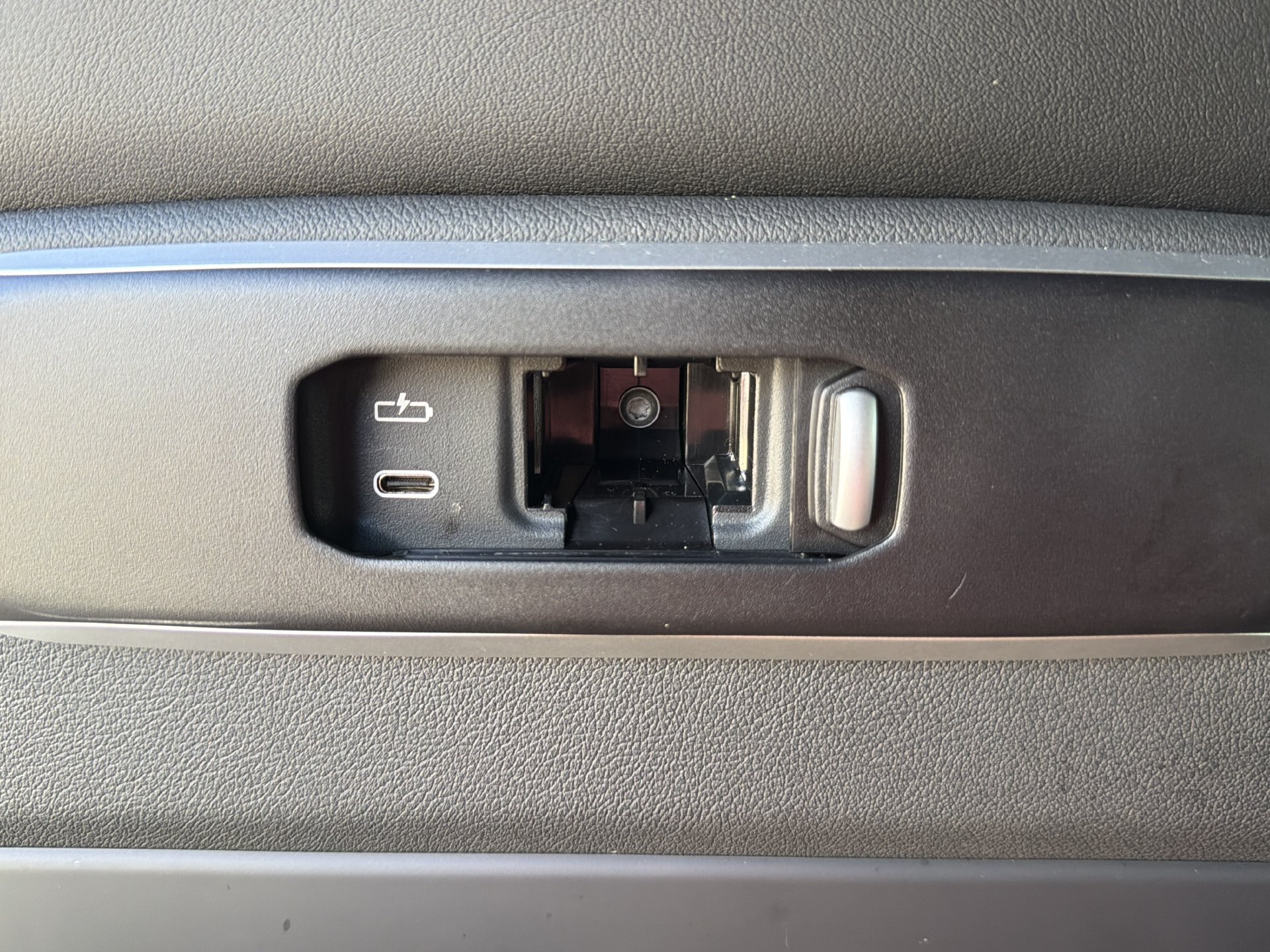 Certified 2026 BMW X6 M60i AWD/4WD image 19