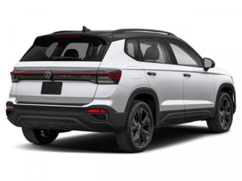 New 2026 Volkswagen Taos SE image 2