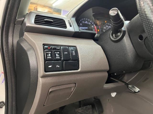 Used 2014 Honda Odyssey Touring image 11