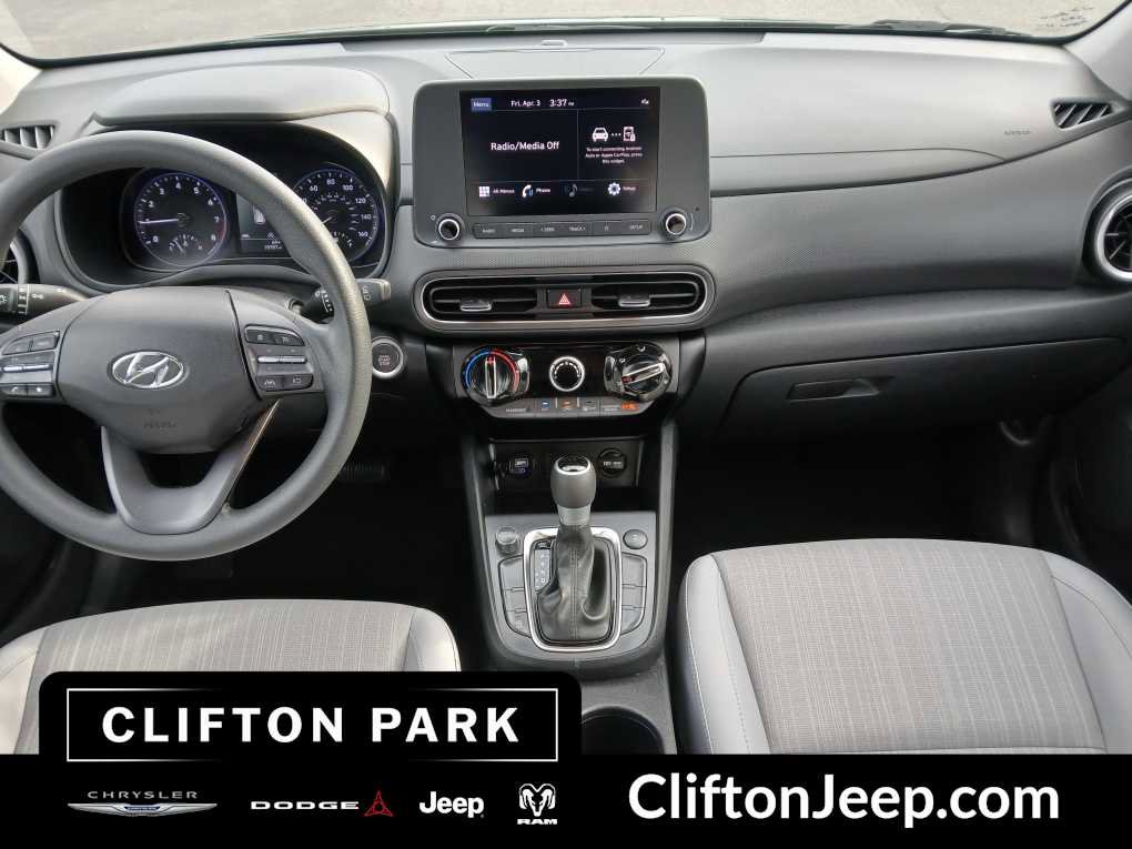 Used 2023 Hyundai Kona SEL image 18