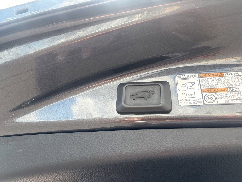 Used 2017 Toyota RAV4 XLE FWD image 32