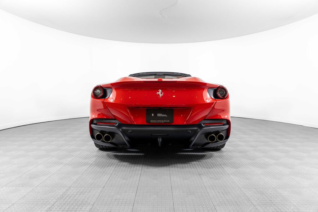 Certified 2022 Ferrari Portofino M image 7