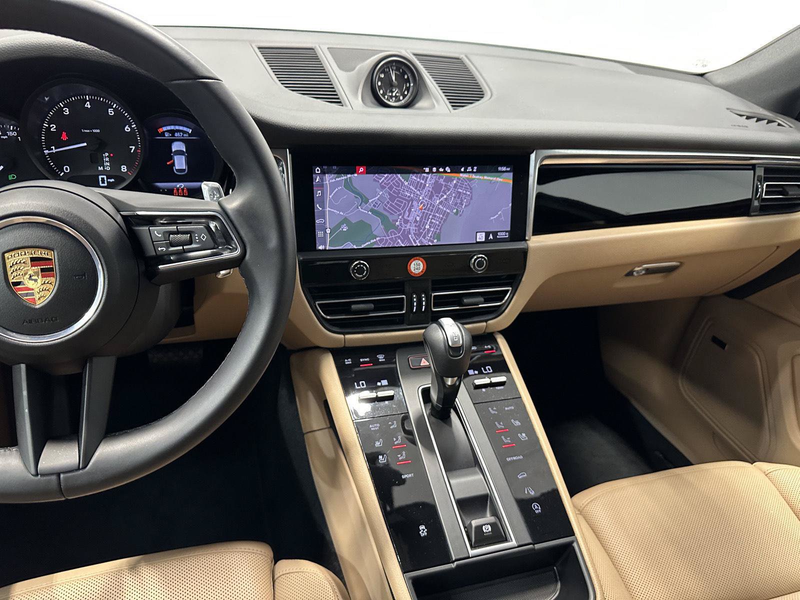 Used 2026 Porsche Macan AWD/4WD image 28