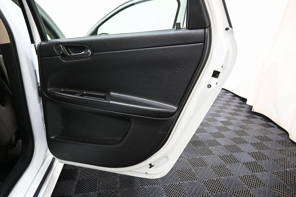 Used 2014 Chevrolet Impala Limited LS image 22
