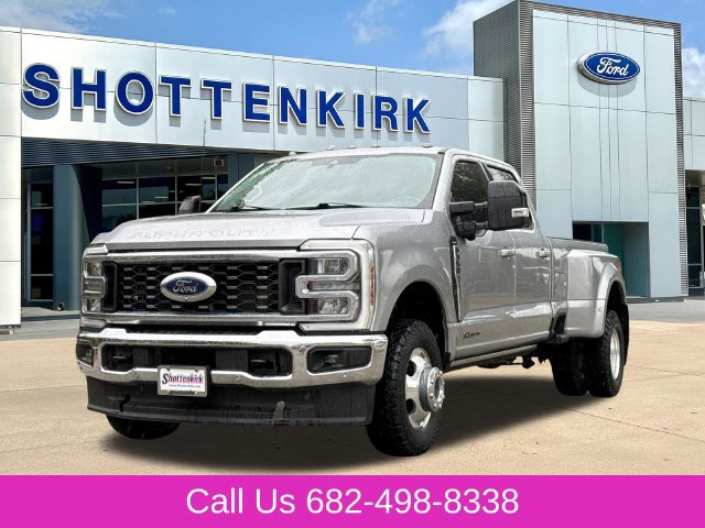 Used 2024 Ford F350 Lariat w/ Lariat Ultimate Package AWD/4WD image 3