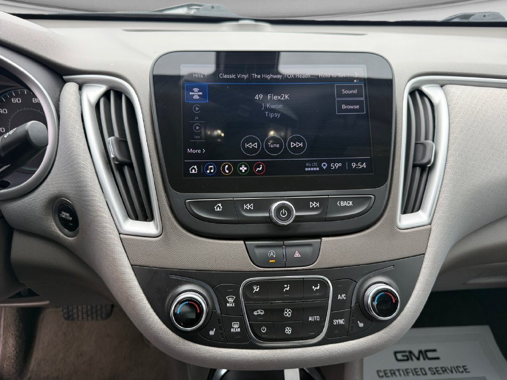 Used 2022 Chevrolet Malibu LT FWD image 24