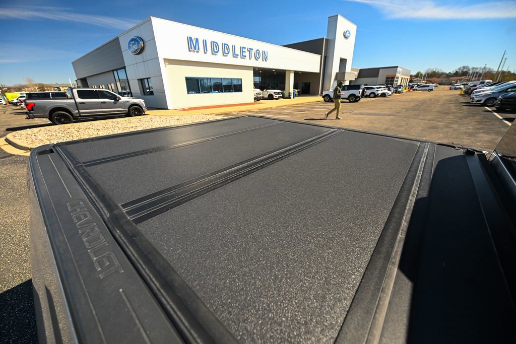 Used 2018 Chevrolet Silverado 1500 LT w/ All Star Edition image 16