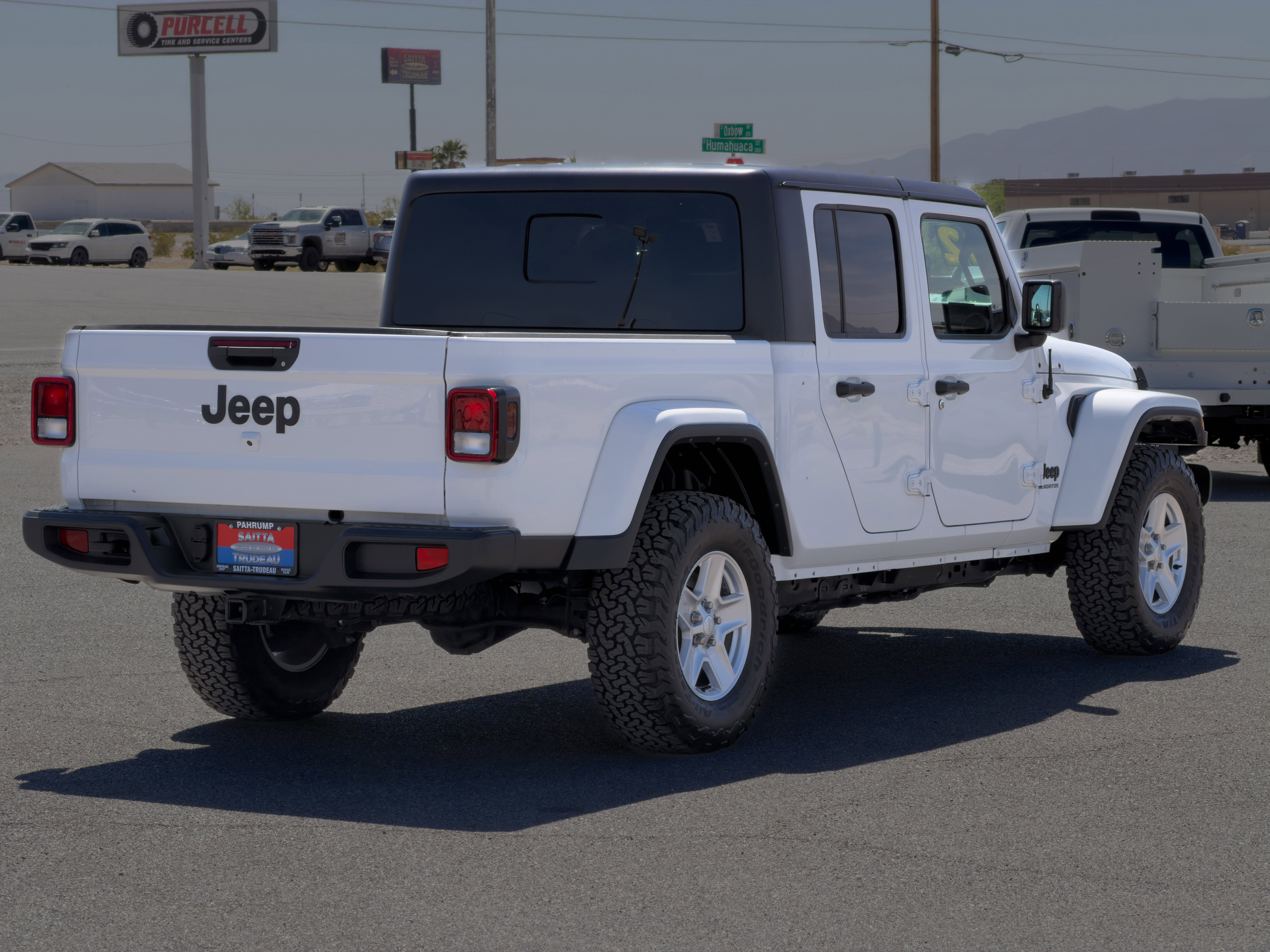 Used 2022 Jeep Gladiator Sport image 5