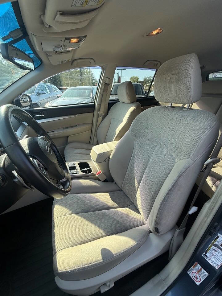 Used 2013 Subaru Outback 2.5i Premium AWD/4WD image 13