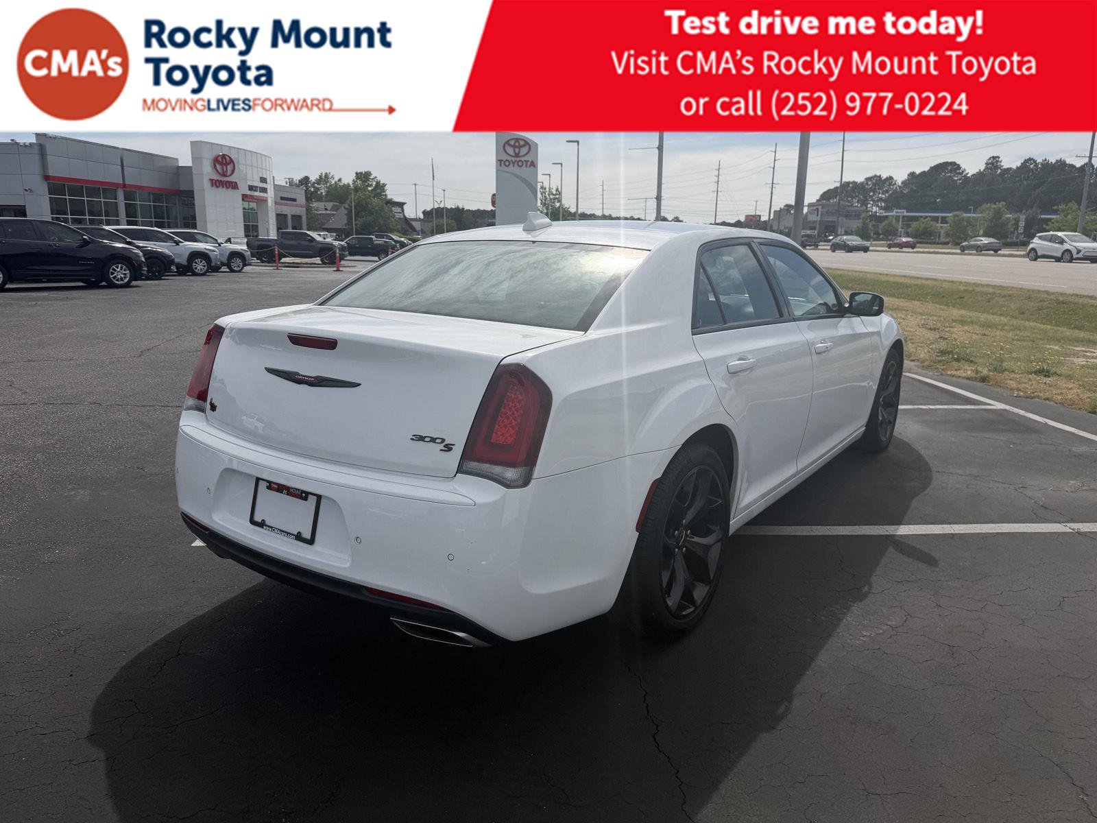 Used 2021 Chrysler 300 S RWD image 7