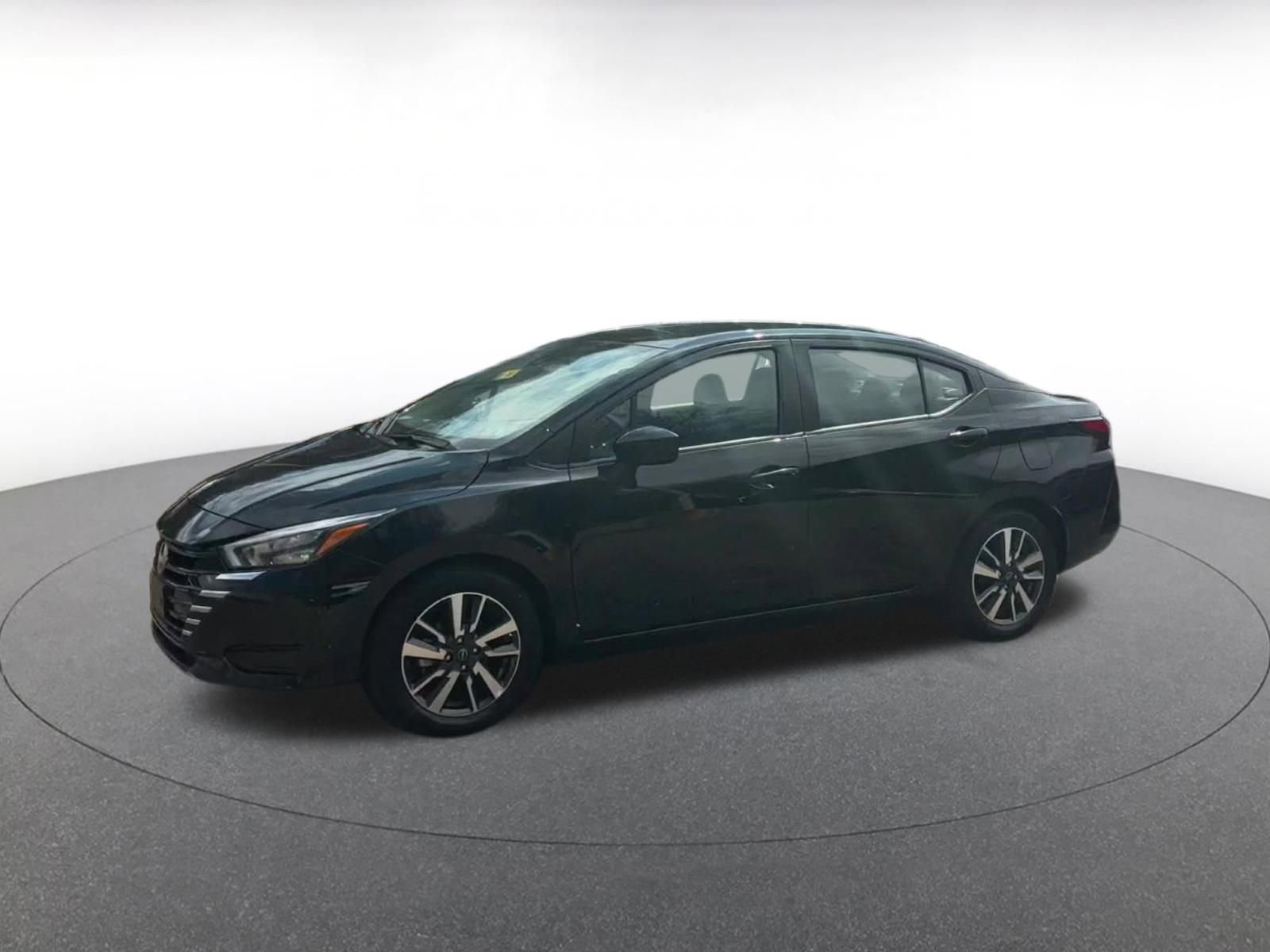 Used 2025 Nissan Versa SV FWD image 8