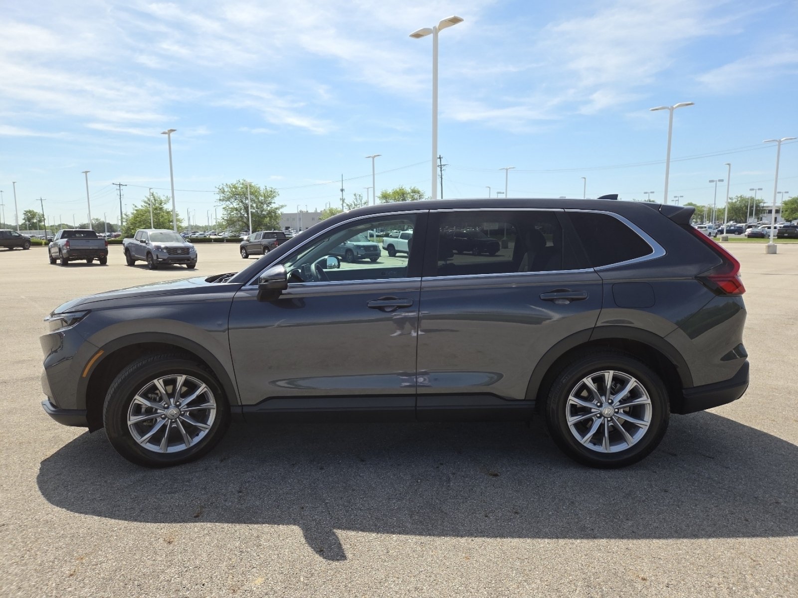 Used 2025 Honda CR-V EX image 16