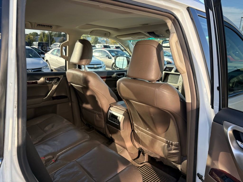 Used 2017 Lexus GX 460 Premium w/ Premium Package image 22