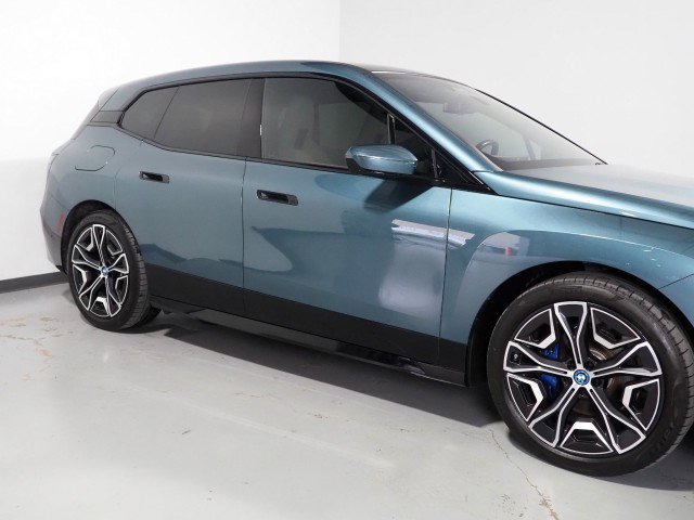Used 2023 BMW iX xDrive50 w/ Premium Package AWD/4WD image 66