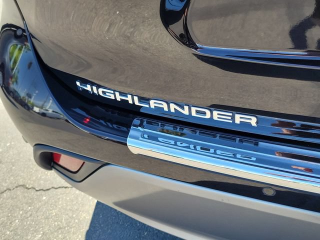 Used 2022 Toyota Highlander Platinum FWD image 22