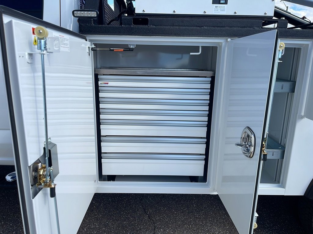 New 2026 Ford F550 4x4 SuperCab Super Duty image 23