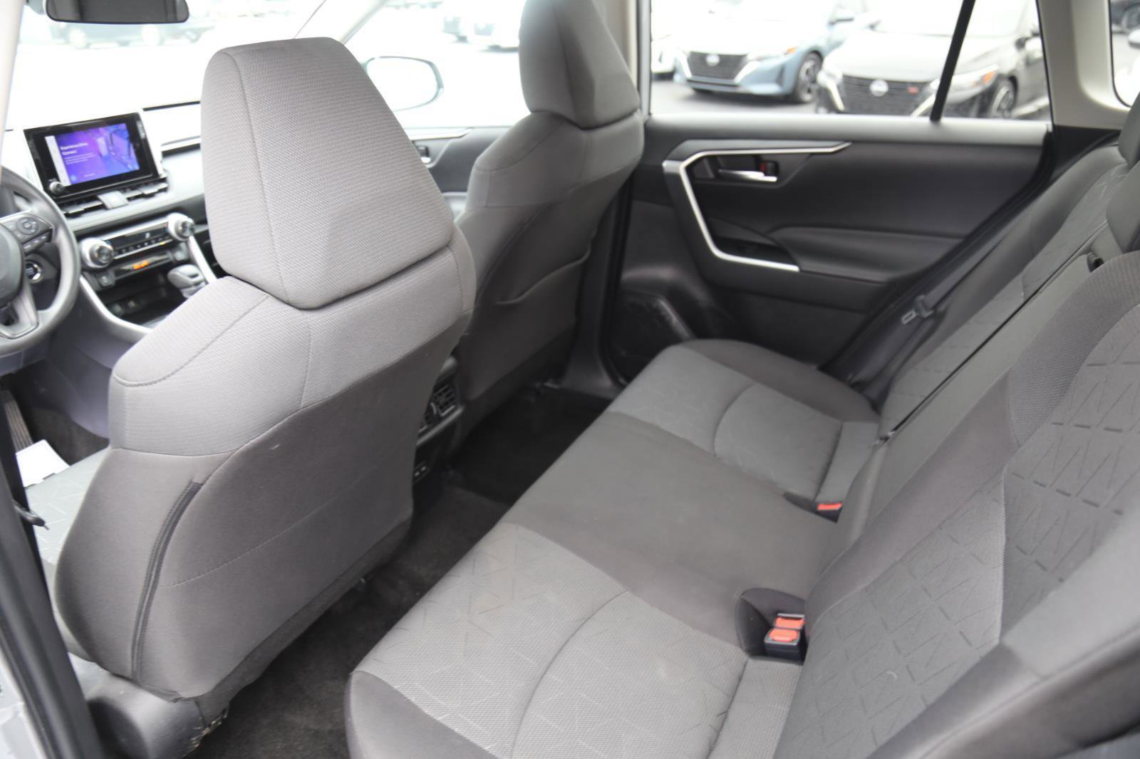 Used 2024 Toyota RAV4 XLE FWD image 21