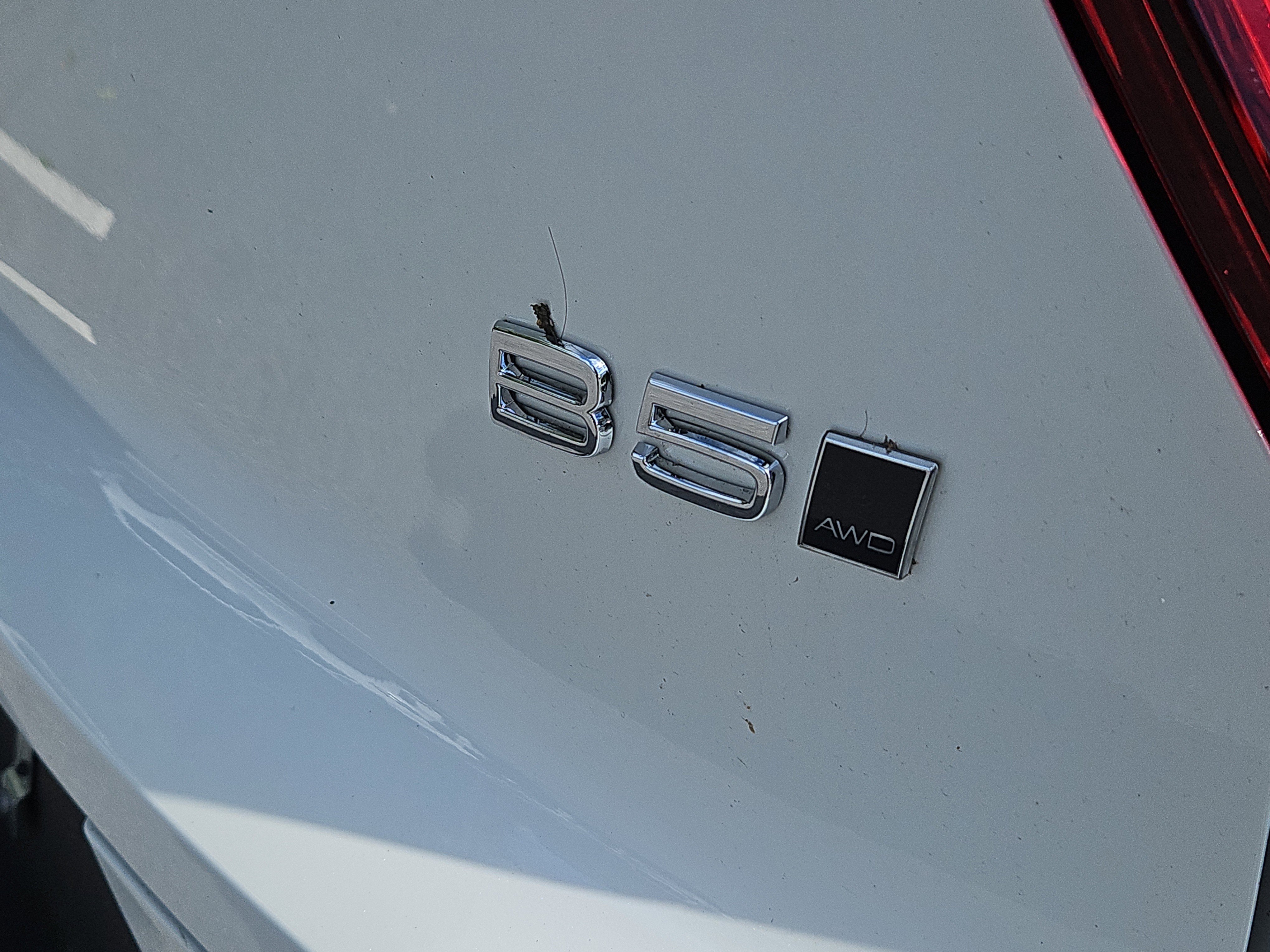 New 2026 Volvo XC40 B5 Plus w/ Protection Package Premier image 4