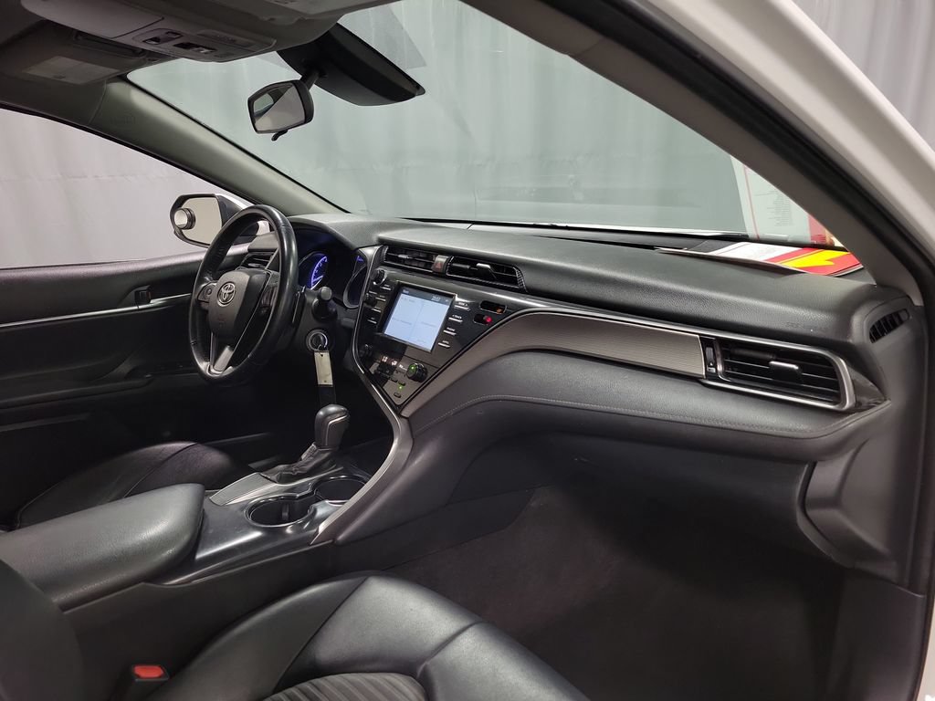 Used 2019 Toyota Camry SE FWD image 24