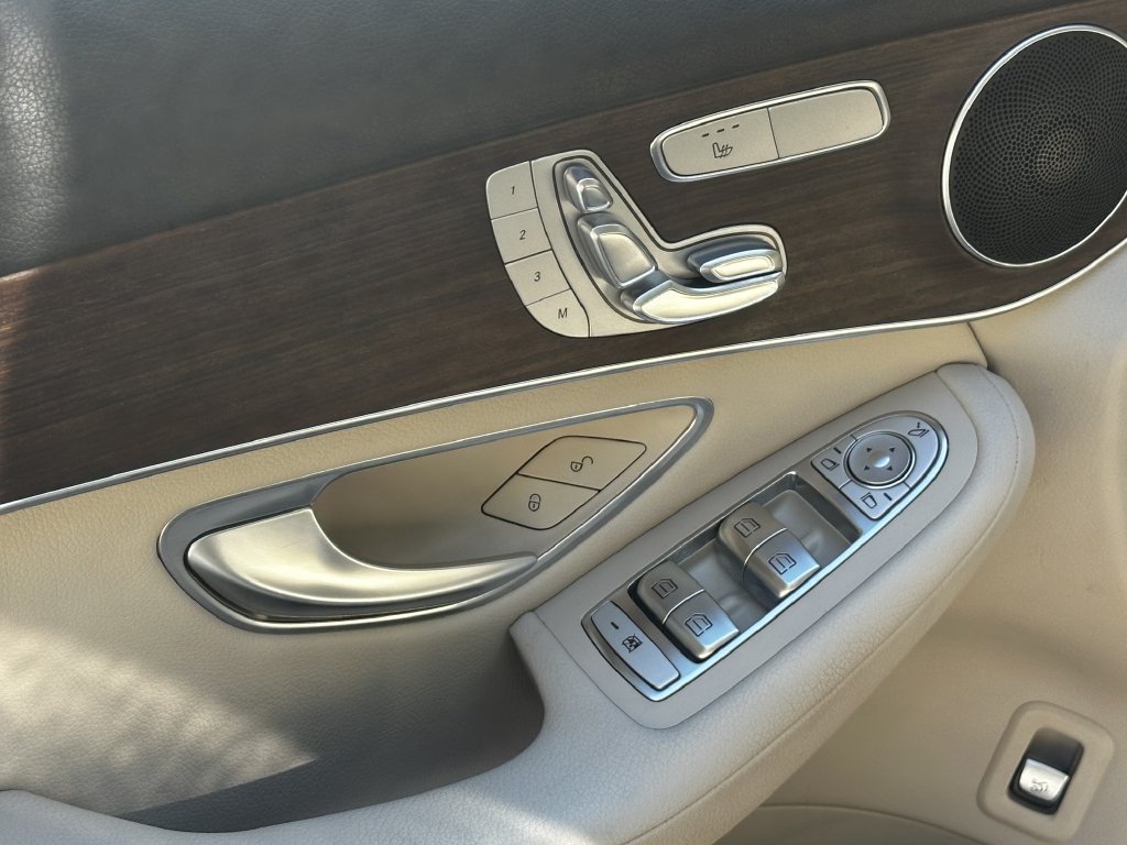 Certified 2022 Mercedes-Benz GLC 300 image 12
