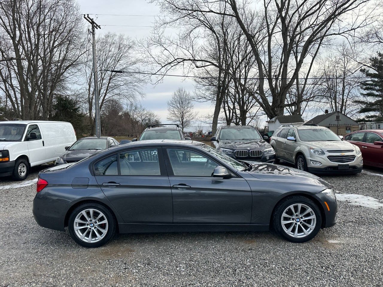 Used 2018 BMW 320i xDrive Sedan AWD/4WD image 4