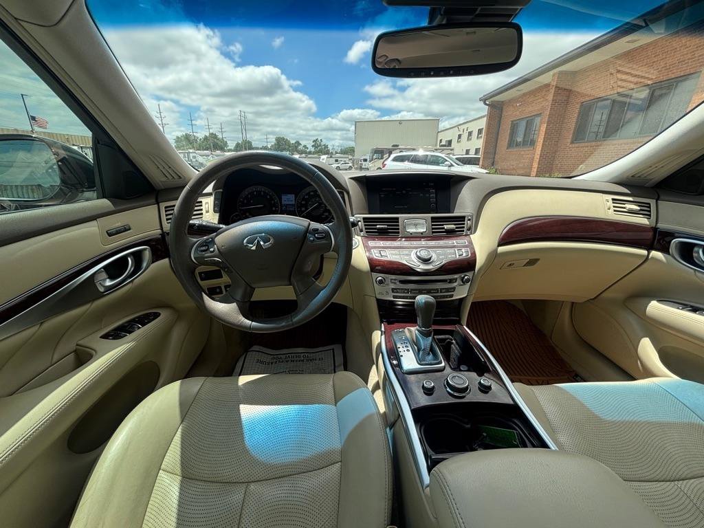 Used 2019 INFINITI Q70 Luxe RWD image 18