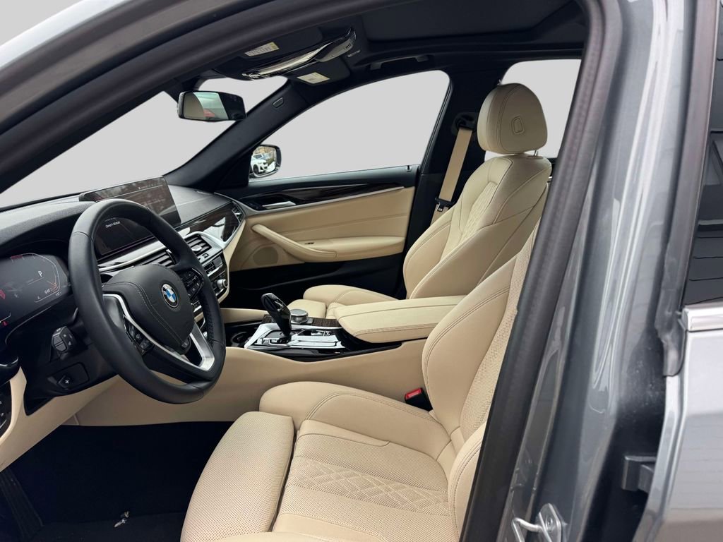 Certified 2023 BMW 530i xDrive w/ Convenience Package image 12
