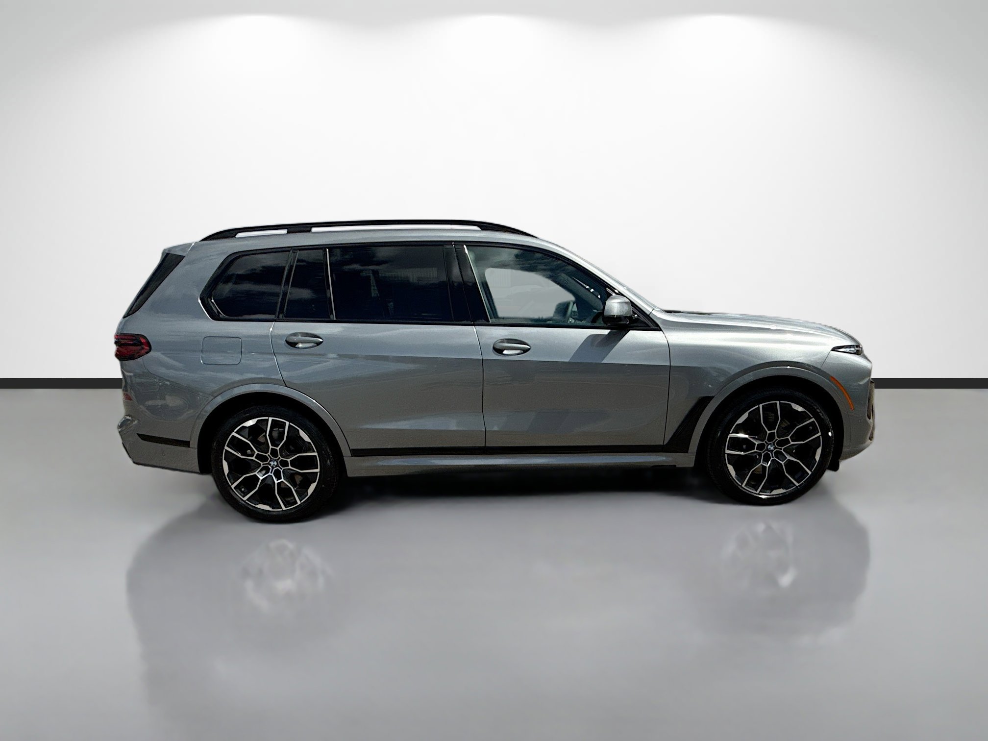 New 2026 BMW X7 xDrive40i w/ M Sport Package image 2