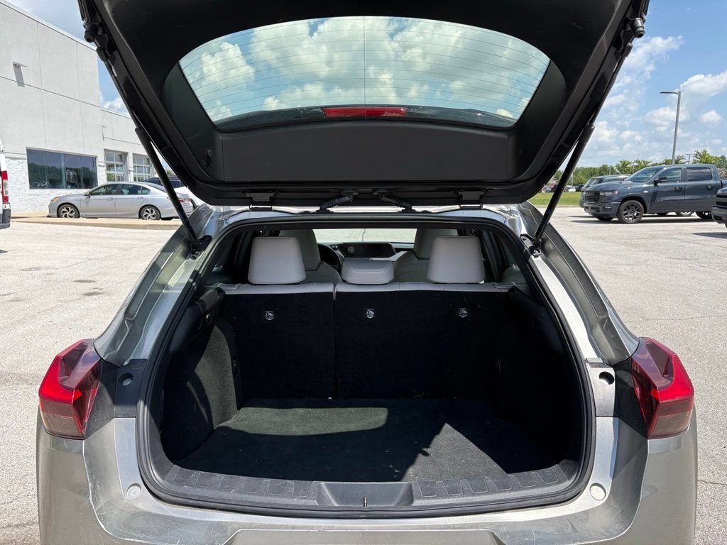 Used 2022 Lexus UX 200 w/ Accessory Package (Z1) FWD image 12