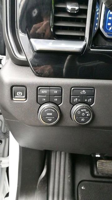 Used 2025 Chevrolet Silverado 1500 LT Trail Boss w/ Protection Package image 19