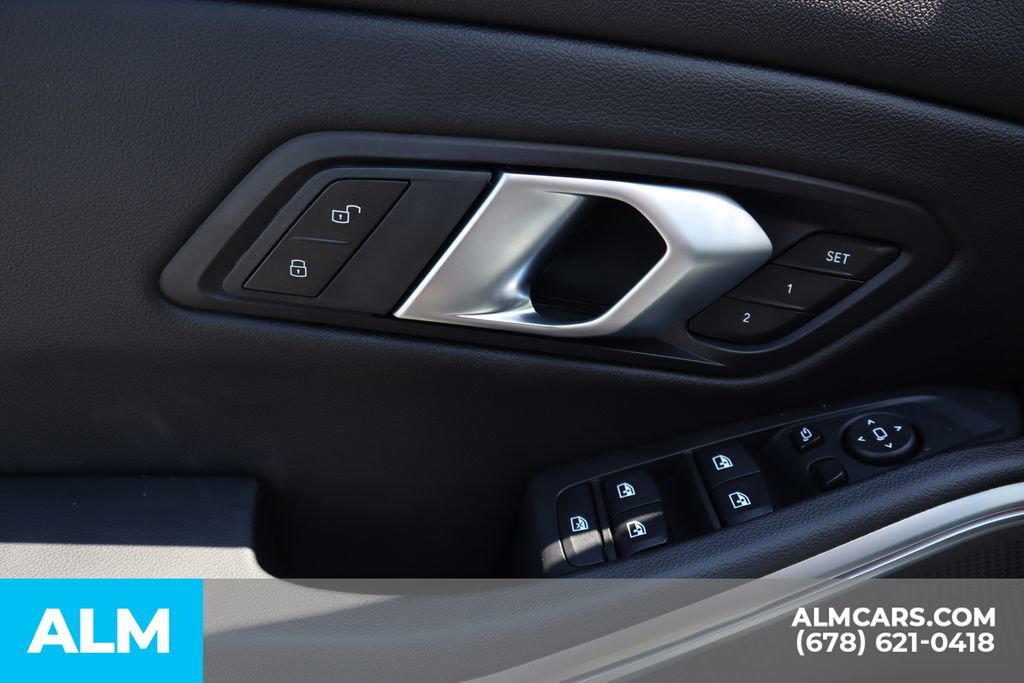 Used 2025 BMW 330i Sedan image 15