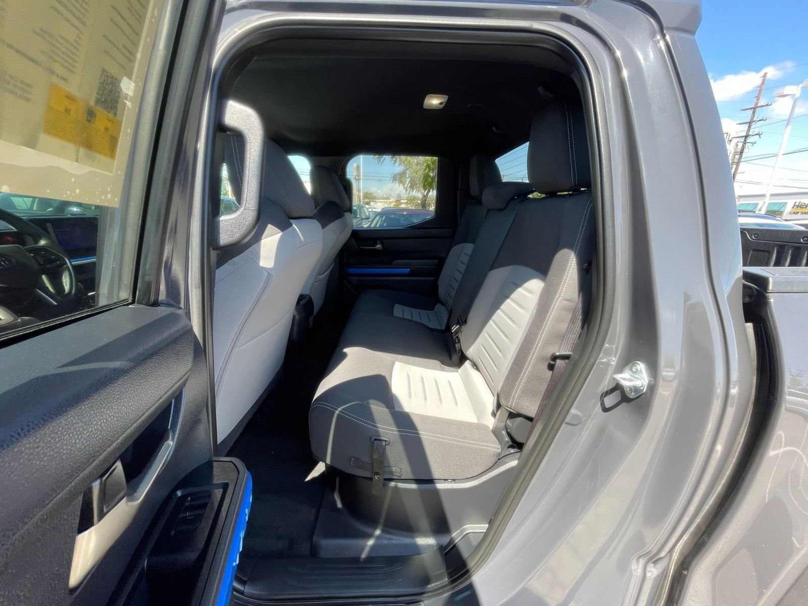 Used 2025 Toyota Tacoma TRD Off-Road AWD/4WD image 27