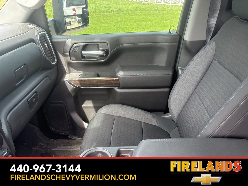 Used 2021 Chevrolet Silverado 1500 LT w/ Convenience Package II AWD/4WD image 13